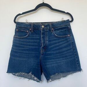 Abercrombie and Fitch high rise dad short